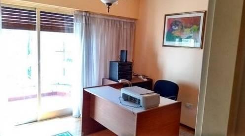 Foto de VENTA DE CHALET DE 5 AMBIENTES EN EL CENTRO DE RAMOS MEJIA, imagen 4