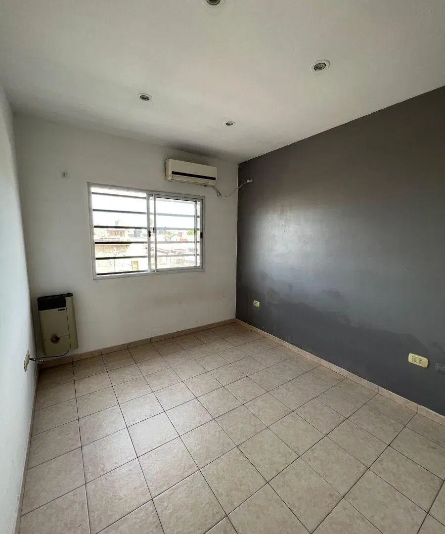 ALQUILER DE PH DE 3 AMB AL FRENTE CON JARDIN FONDO PARRILLA SIN EXPENSAS, ZONA LINIERS, CAP. FED. 4