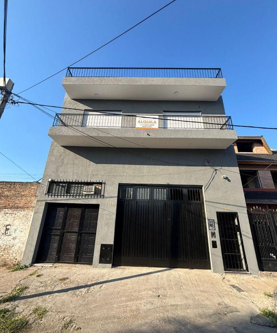 Galpon de 208 m2 en alquiler en San Justo