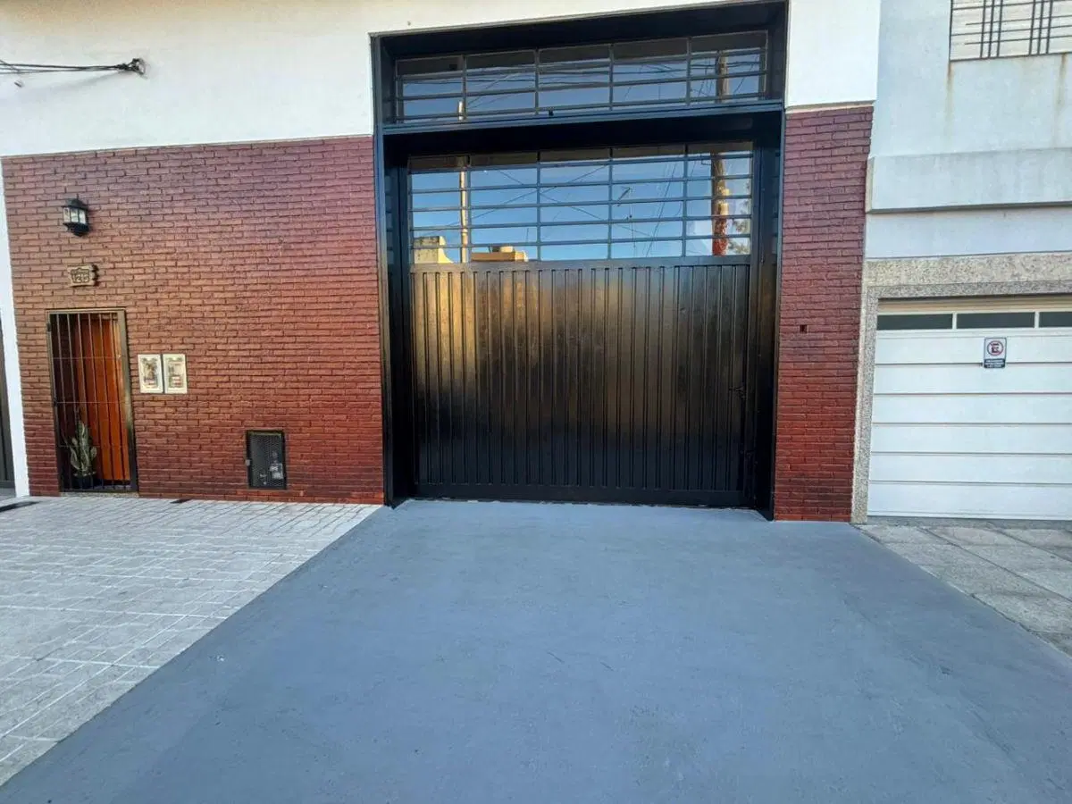 Galpon de 200 m² en alquiler en Ramos Mejia 2
