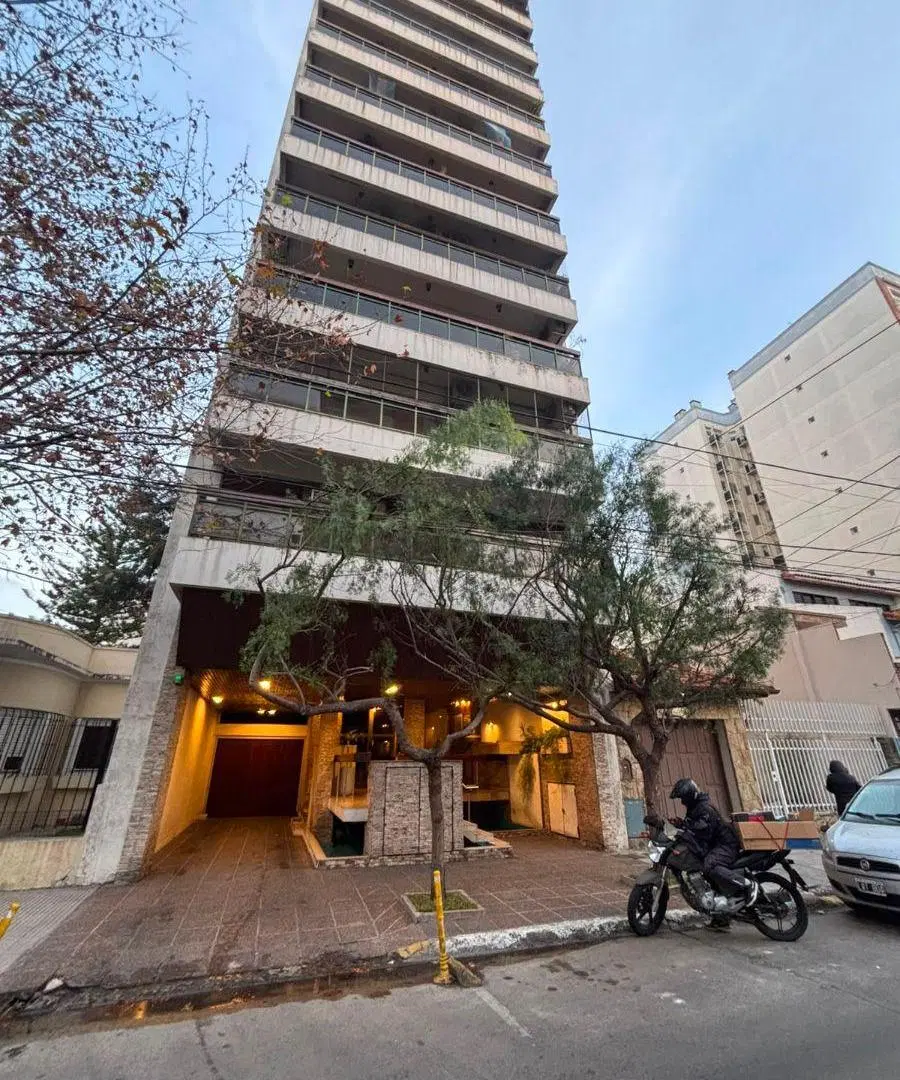 Departamento de tres ambientes en alquiler en Ramos Mejía 1