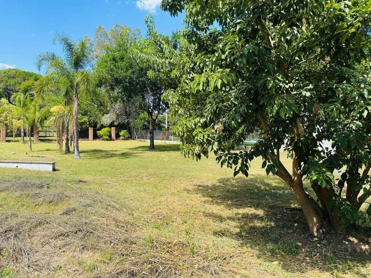 Gran Terreno, Piscina y Casa/quincho a Refaccionar 2