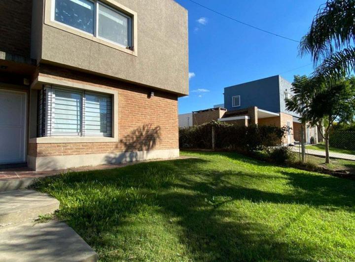 CASA EN RUTA 1 KM 7,5 LOMAS DE SAN JOSE ( RINCON) 5