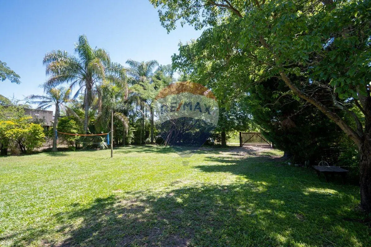 Casa con jardín en venta en Villa California 5