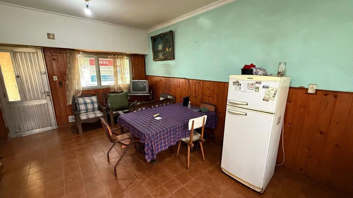 Casa en venta 2 dormis-cochera-patio B°Sgto Cabral 5