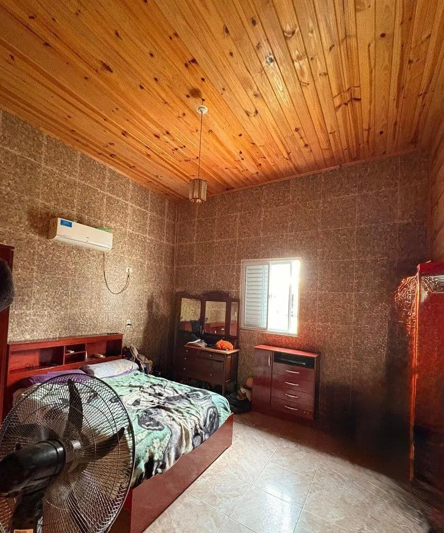 VENTA DE CASA EN EL CENTRO DE CORONDA 2