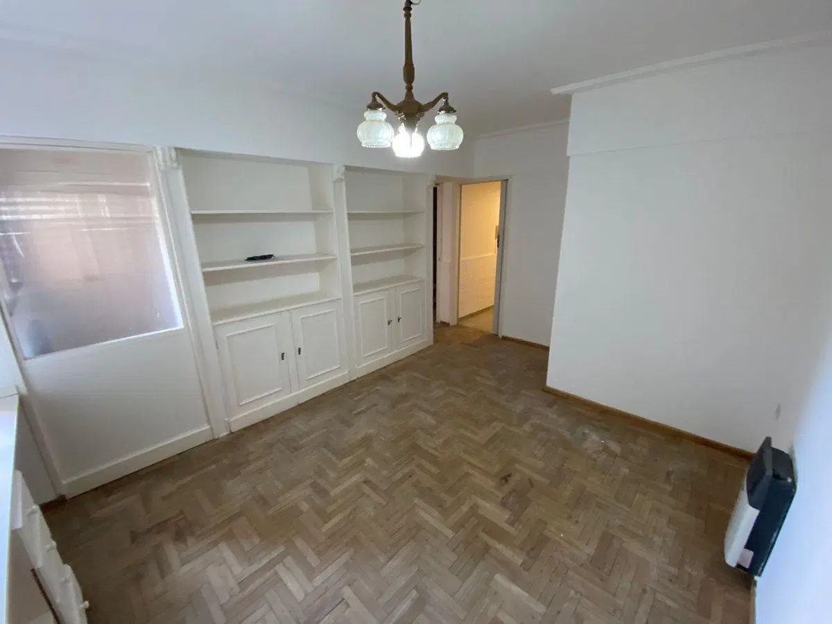 Dpto en venta de un dormitorio en microcentro 3