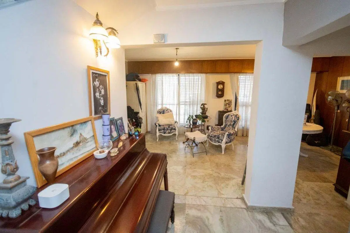 Se vende casa de categoría, Barrio constituyentes. 4