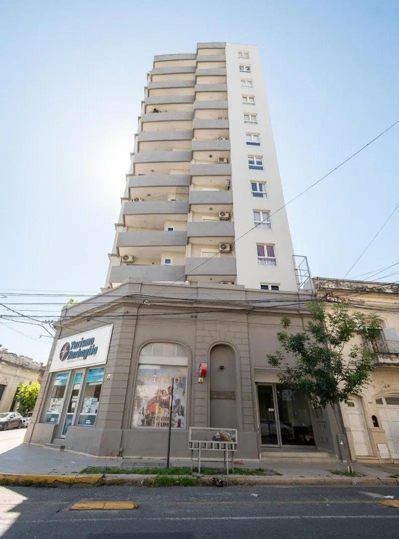 Cochera a la venta en Urquiza esquina La Rioja 2