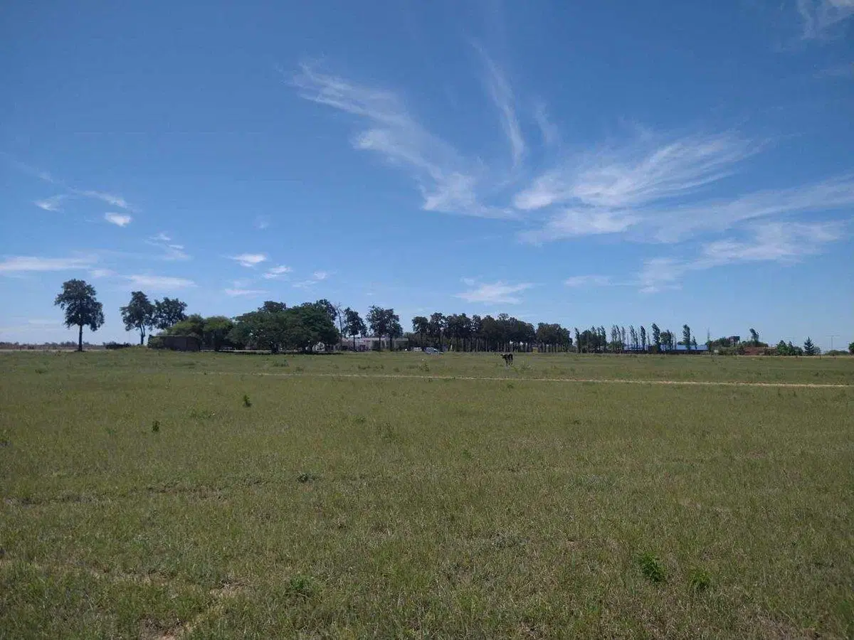 LOTE A LA VENTA EN CAYASTA CERCA DE LA RUTA 4