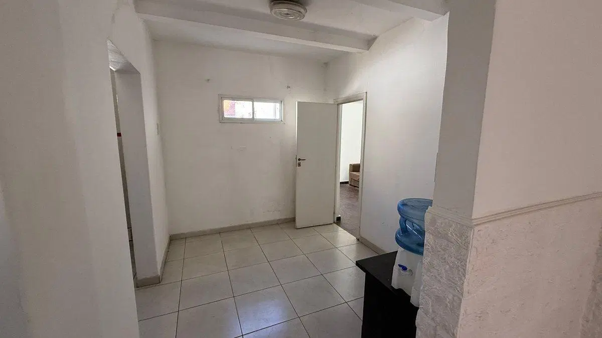 CASA EN BARRIO SARGENTO CABRAL 5