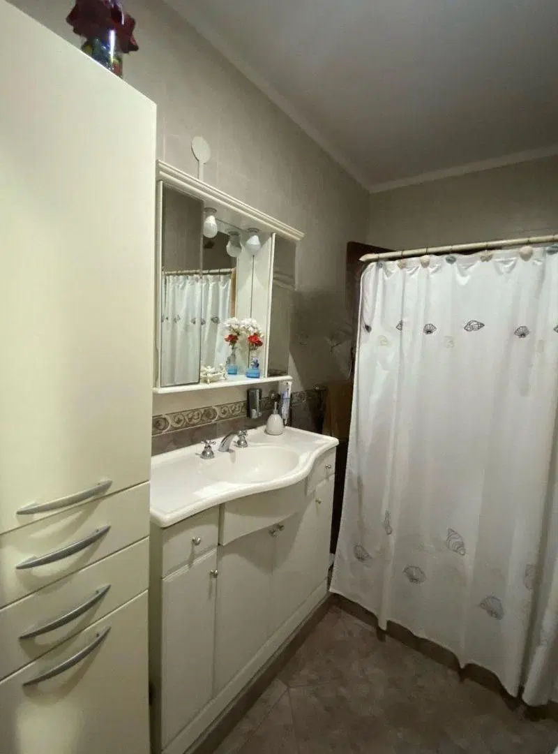 SE VENDE CASA EN RECREO CENTRO 2