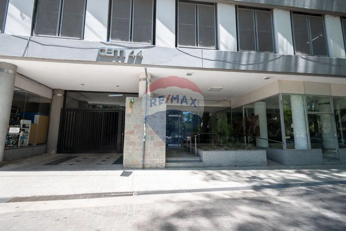 Depto de categoría en venta de 2 dormis y 2 baños 5