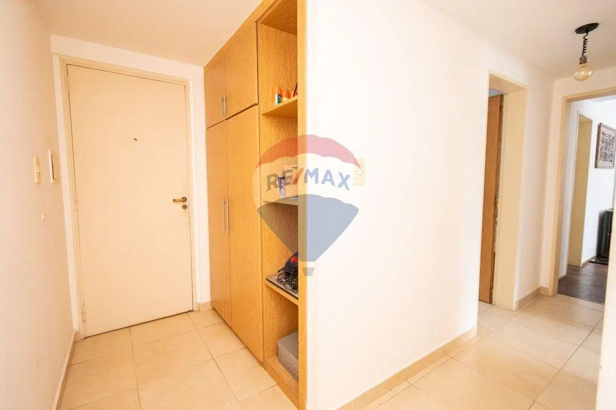 Depto de categoría en venta de 2 dormis y 2 baños 4