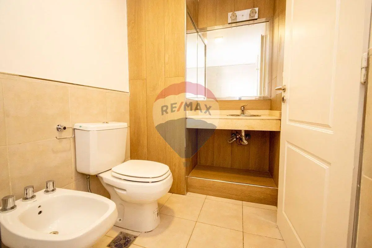 Semipiso de 2 dormis en venta en B° Constituyentes 4