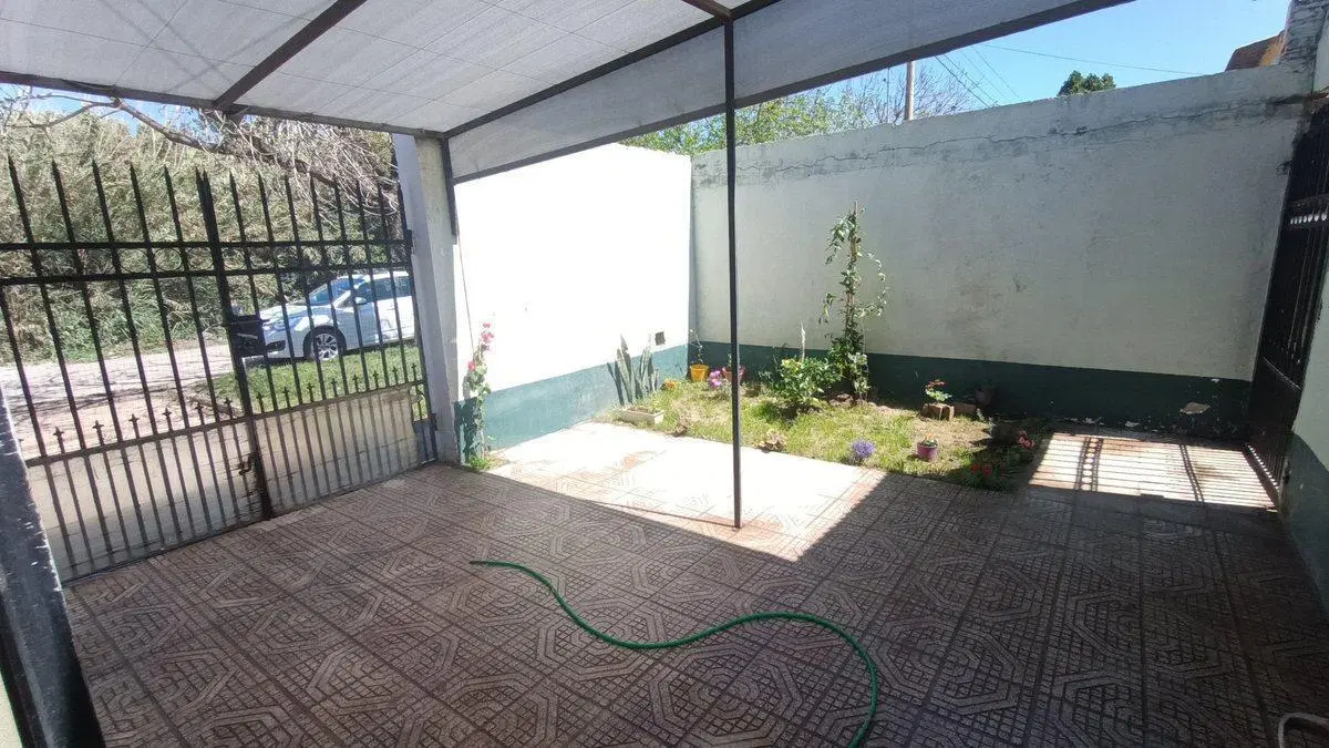 Casa 3 dorm y Patio en Altos del Valle 4