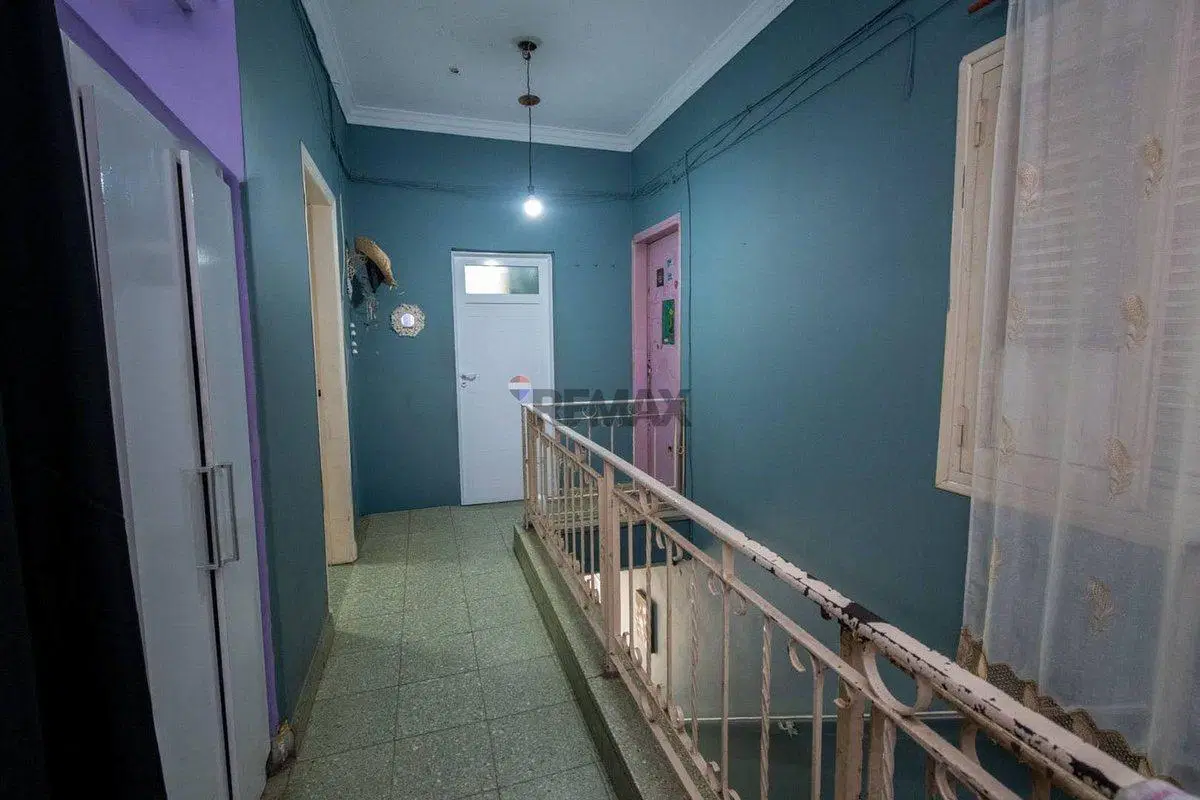Casa + 2 locales en venta sobre importante avenida 2