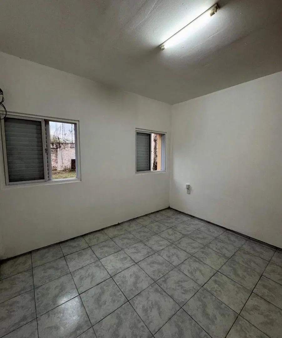 Se vende casa interna en Juan del Campillo 3149 3