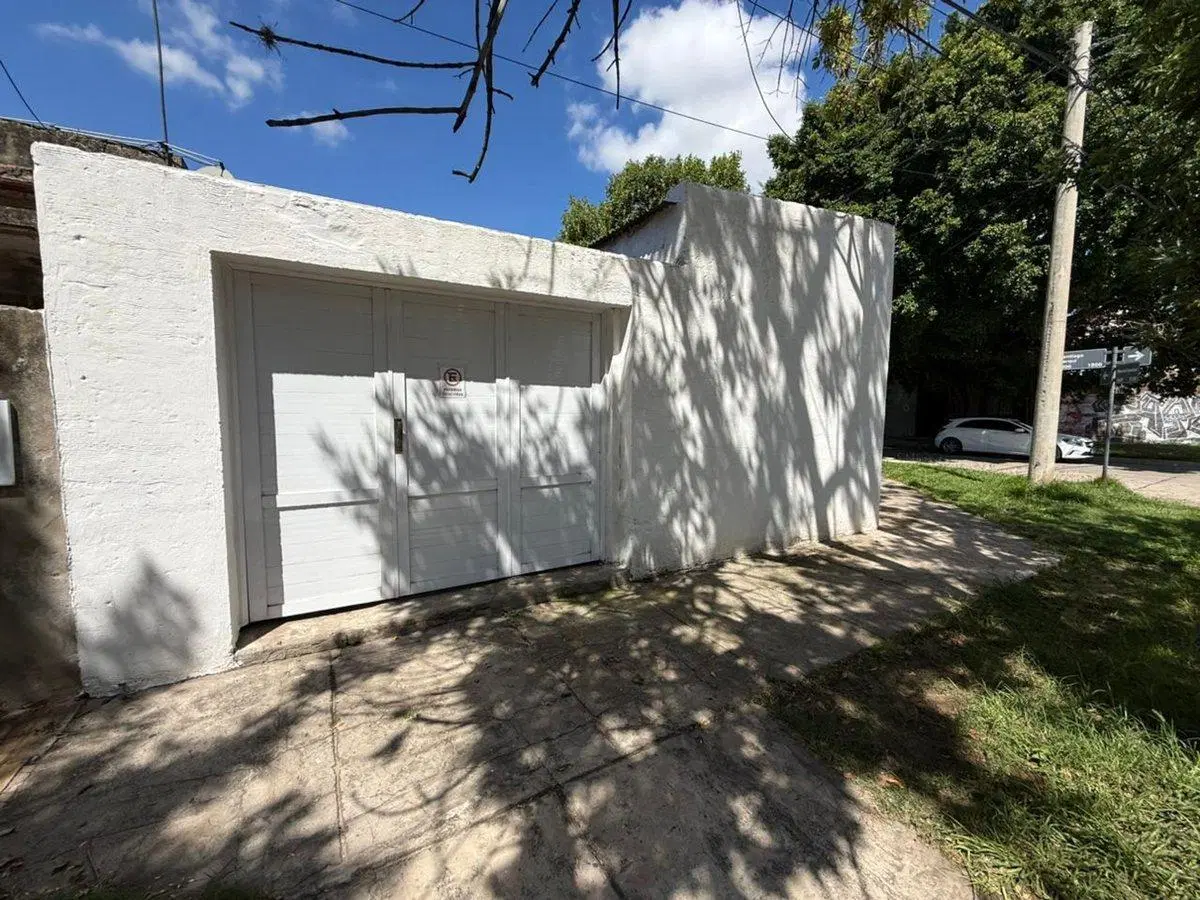 Casa en venta 2 dormis-cochera-patio B°Sgto Cabral 5
