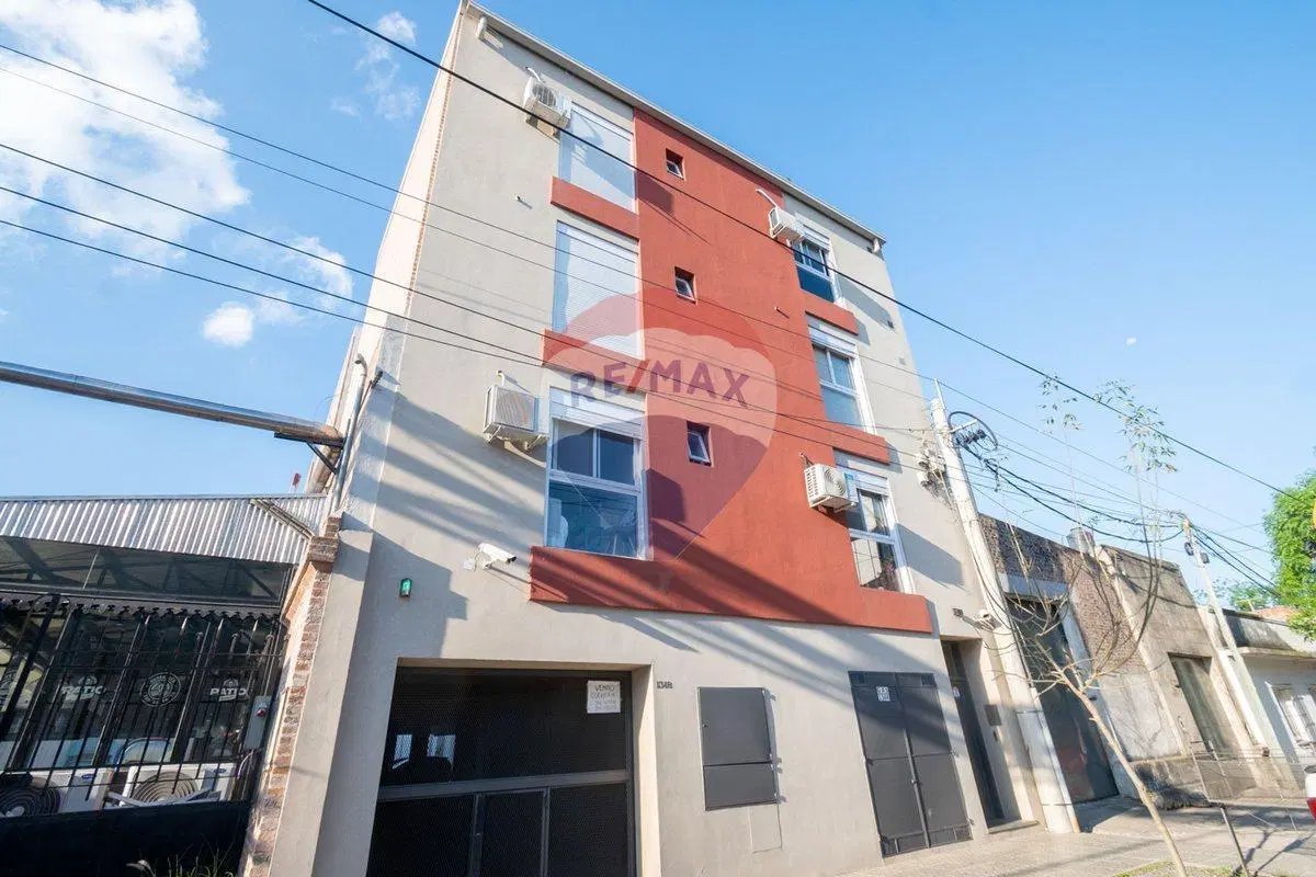 SEMIPISO de 2 dormitorios en venta en Candioti Sur 3