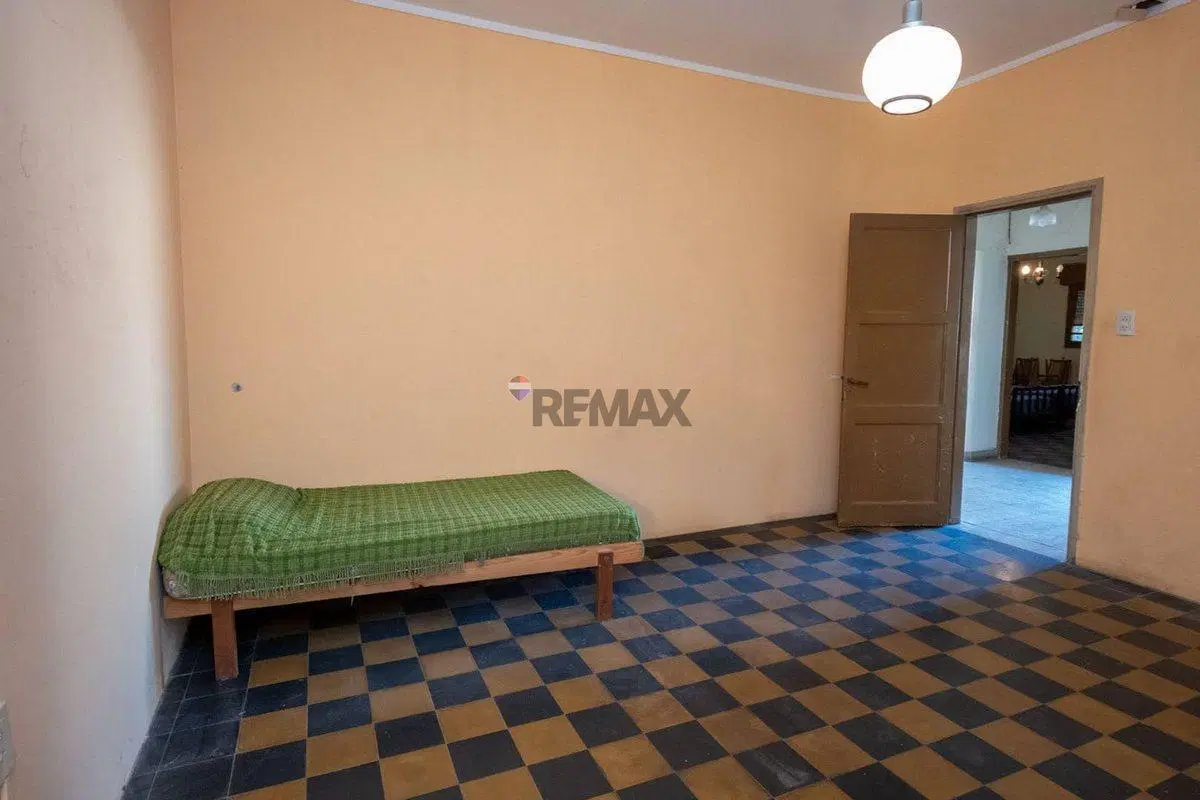 VENTA PLANTA ALTA BARRIO SUR-J.J.PASO Y 4 de ENERO 5