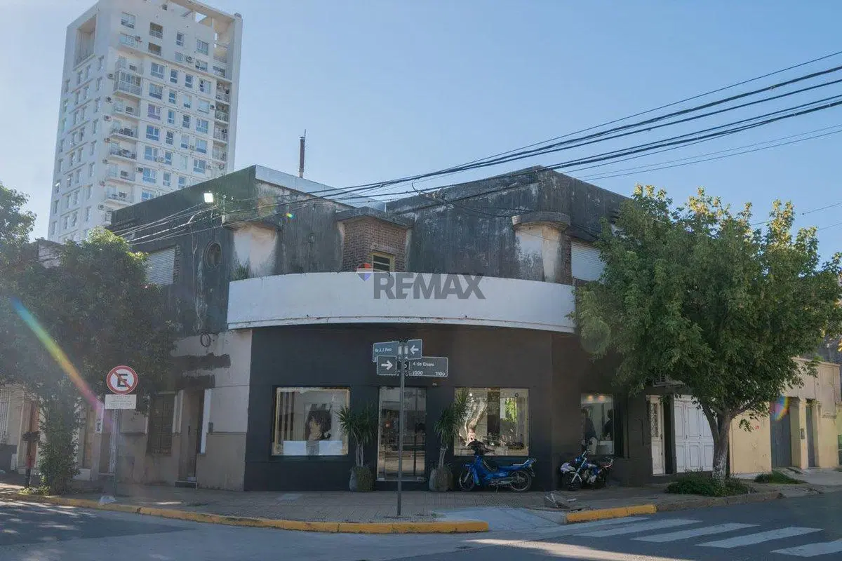 VENTA PLANTA ALTA BARRIO SUR-J.J.PASO Y 4 de ENERO 3