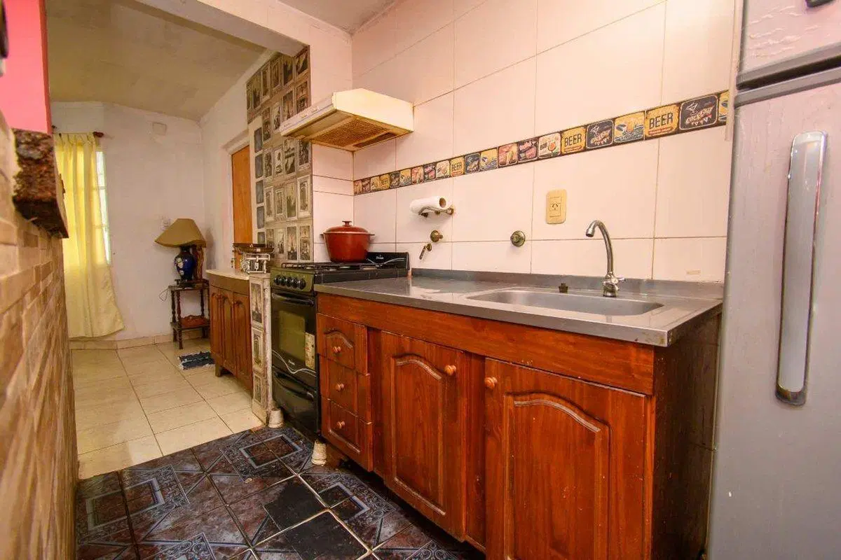Venta- Casa 3d, cochera doble y patio -B° Favaloro 3