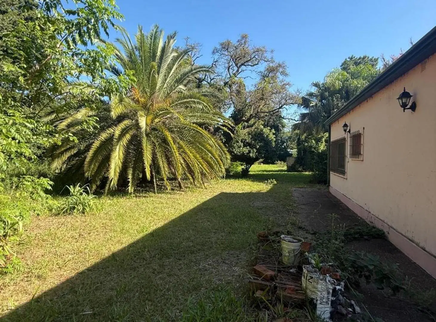 QUINTA SOBRE GRAN TERRENO EN KM 13. 3