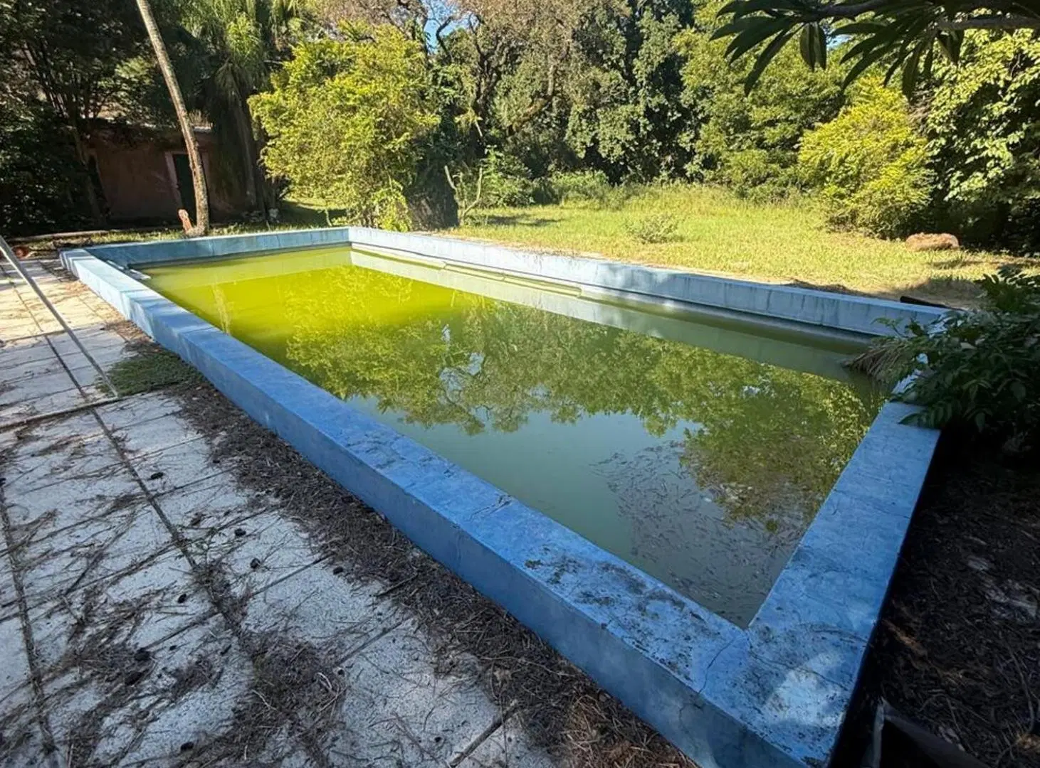 QUINTA SOBRE GRAN TERRENO EN KM 13. 4