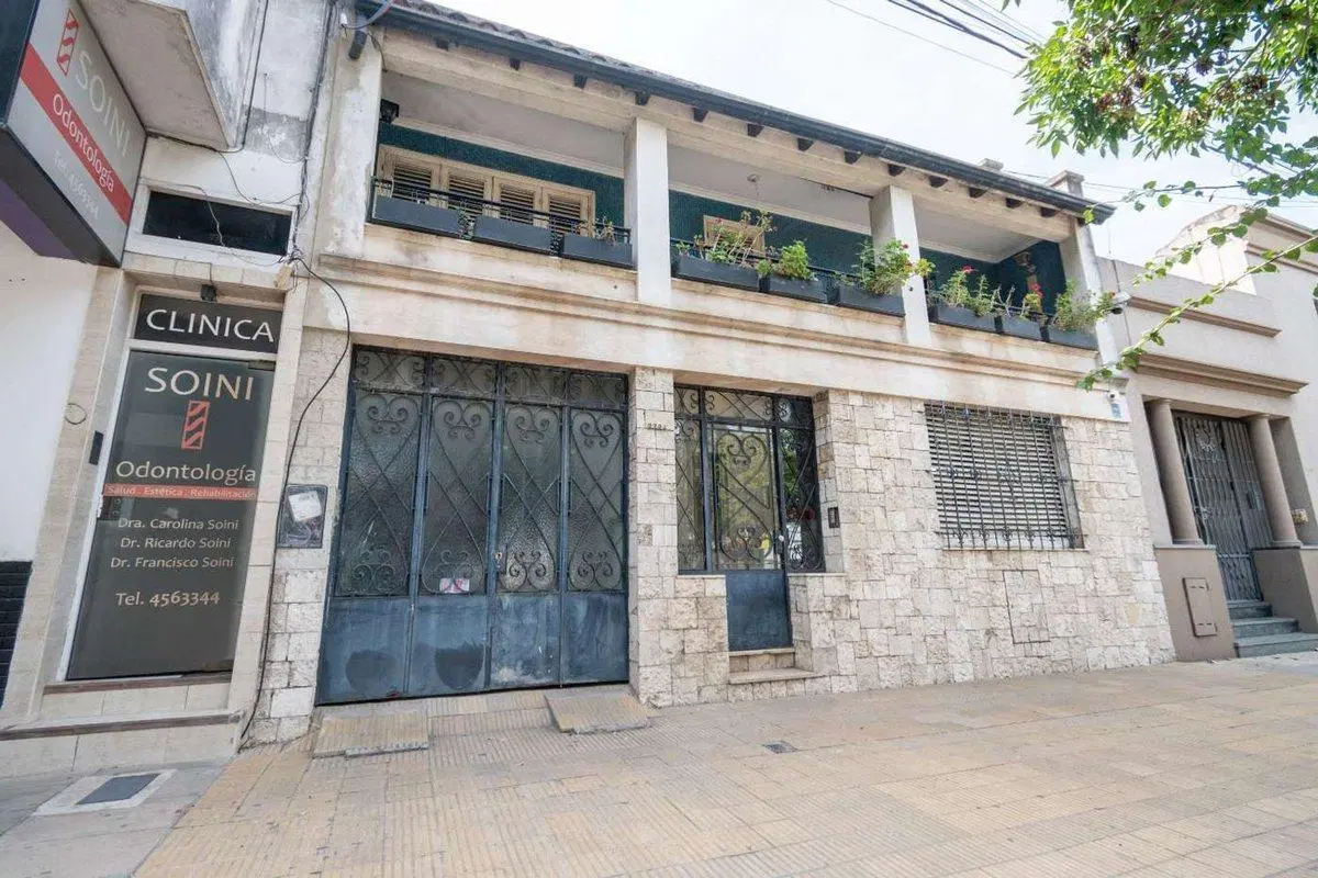 CASA A LA VENTA SOBRE AVENIDA FREYRE 2