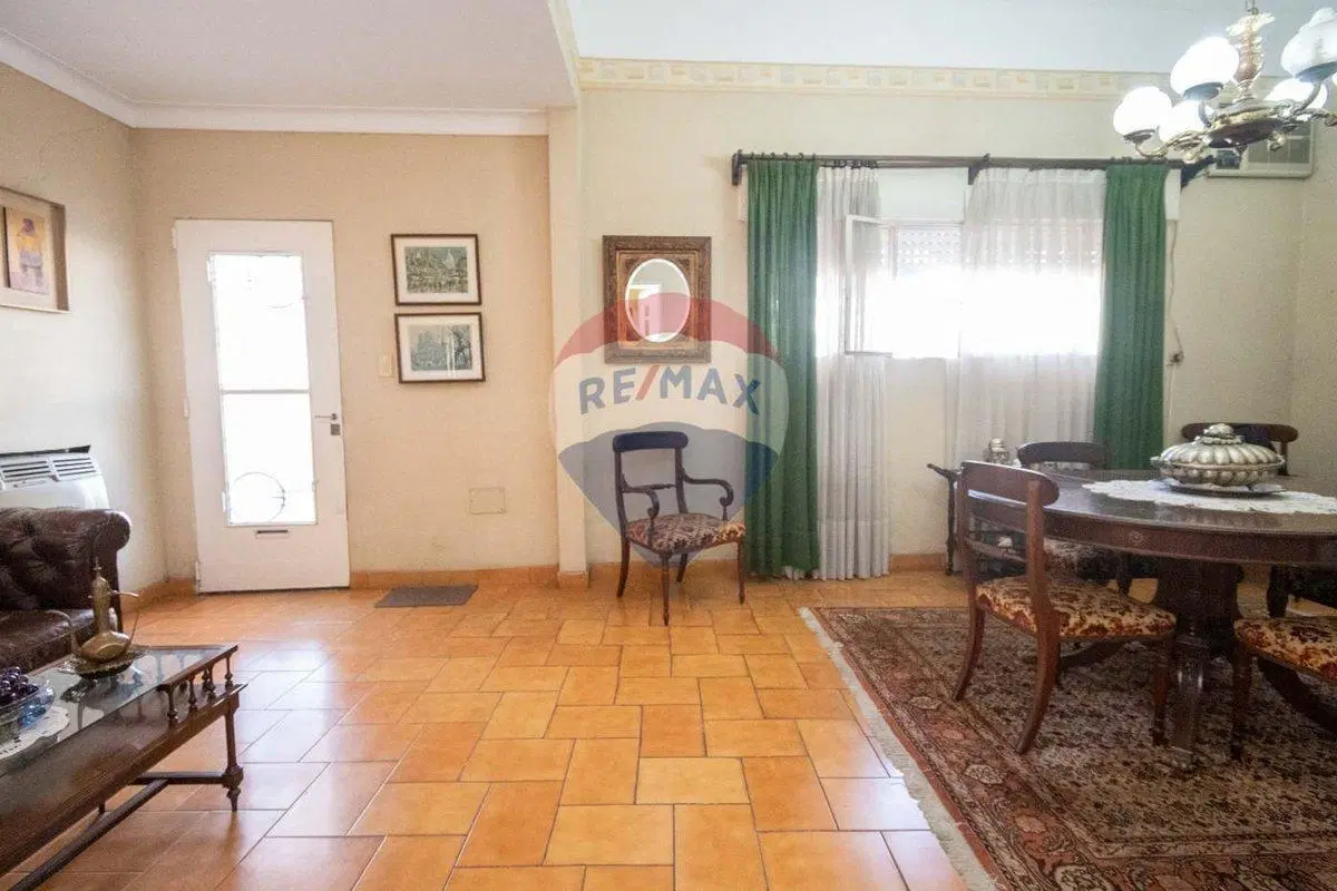 Casa en Venta 2 dormitorios- Zona Legislatura 3
