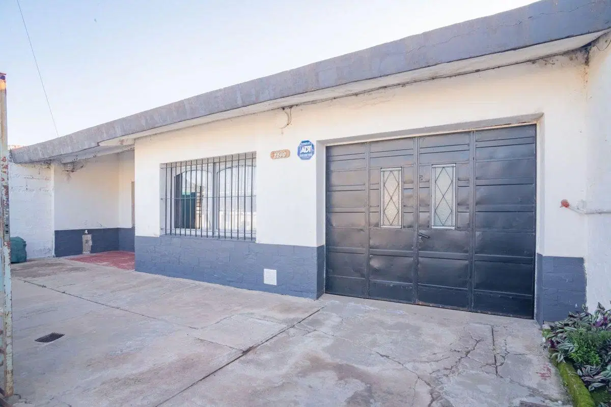 Casa 3 dormitorios, patio c/ pileta en Santo Tomé 3