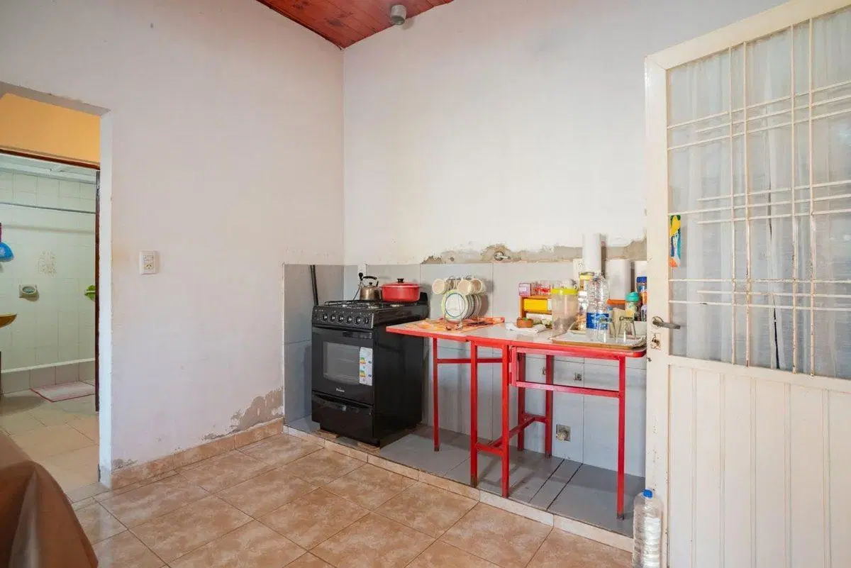 Casa 3 dormitorios, patio c/ pileta en Santo Tomé 5