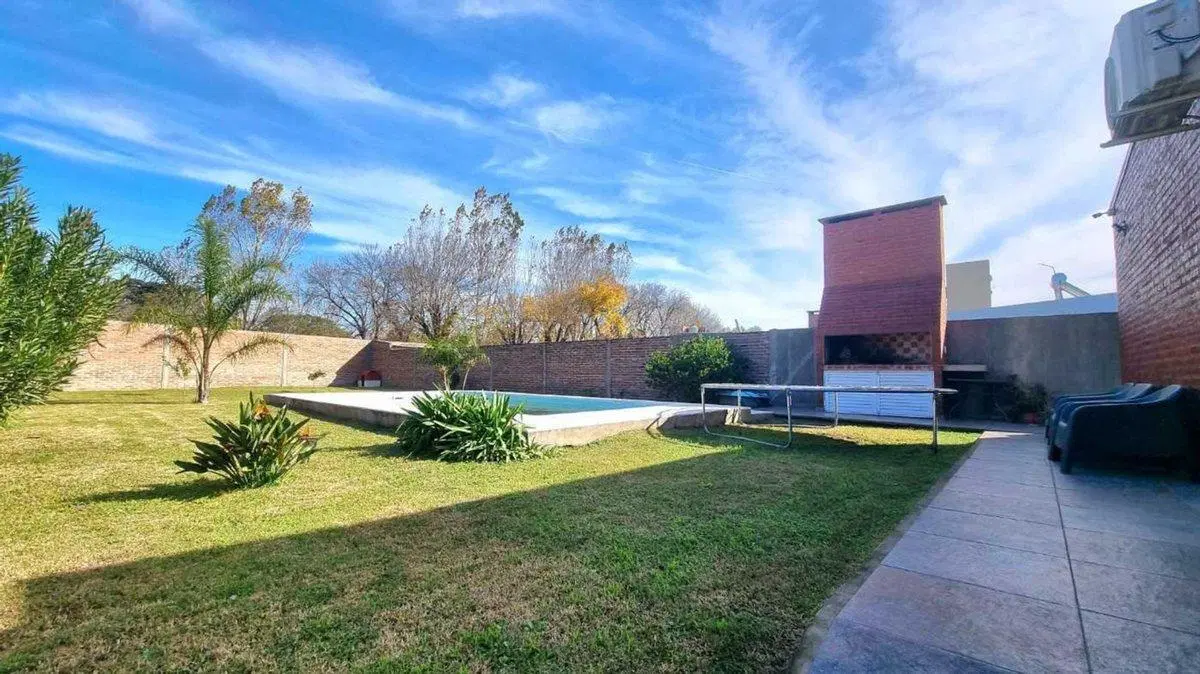 Casa Moderna apta a crédito , frente al Aeropuerto 3