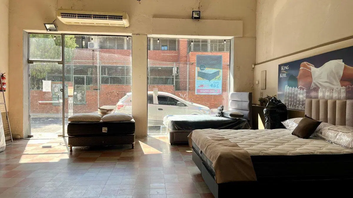 LOCAL CÉNTRICO CON GALPON/DEPOSITO A LA VENTA 3