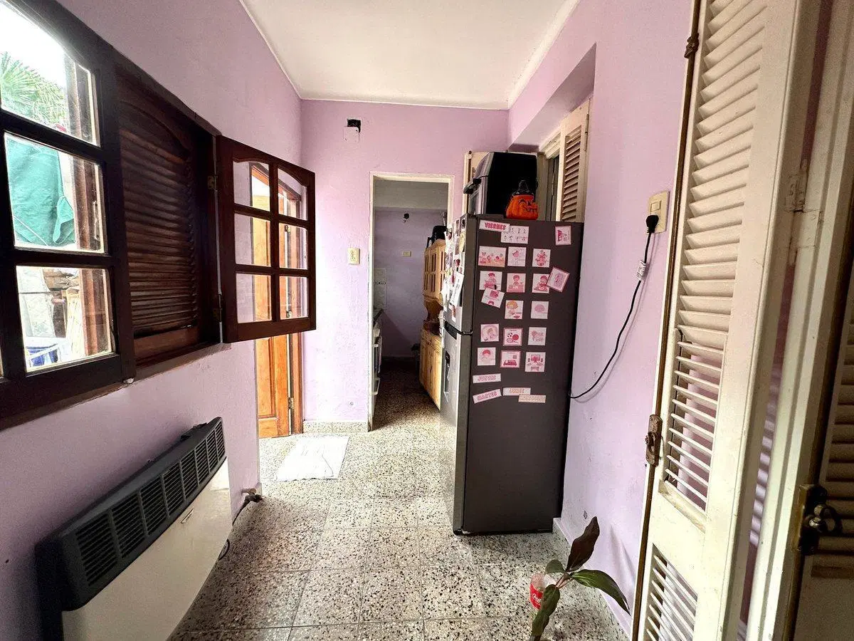 Interno de 2 dormitorios en barrio Candioti 3