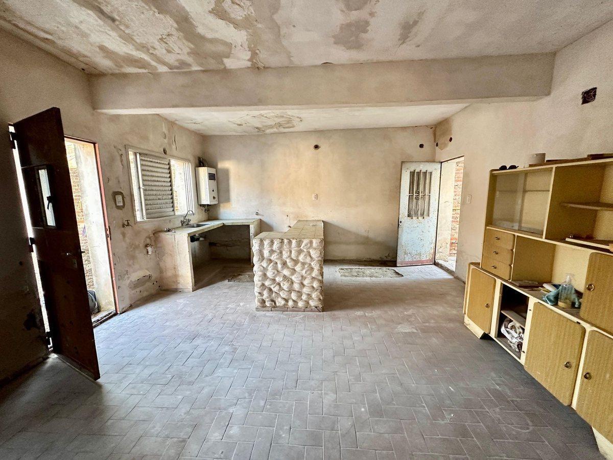 Foto de OPORTUNIDAD DPTO A REFACCIONAR CERCA DE ARISTOBULO, imagen 2