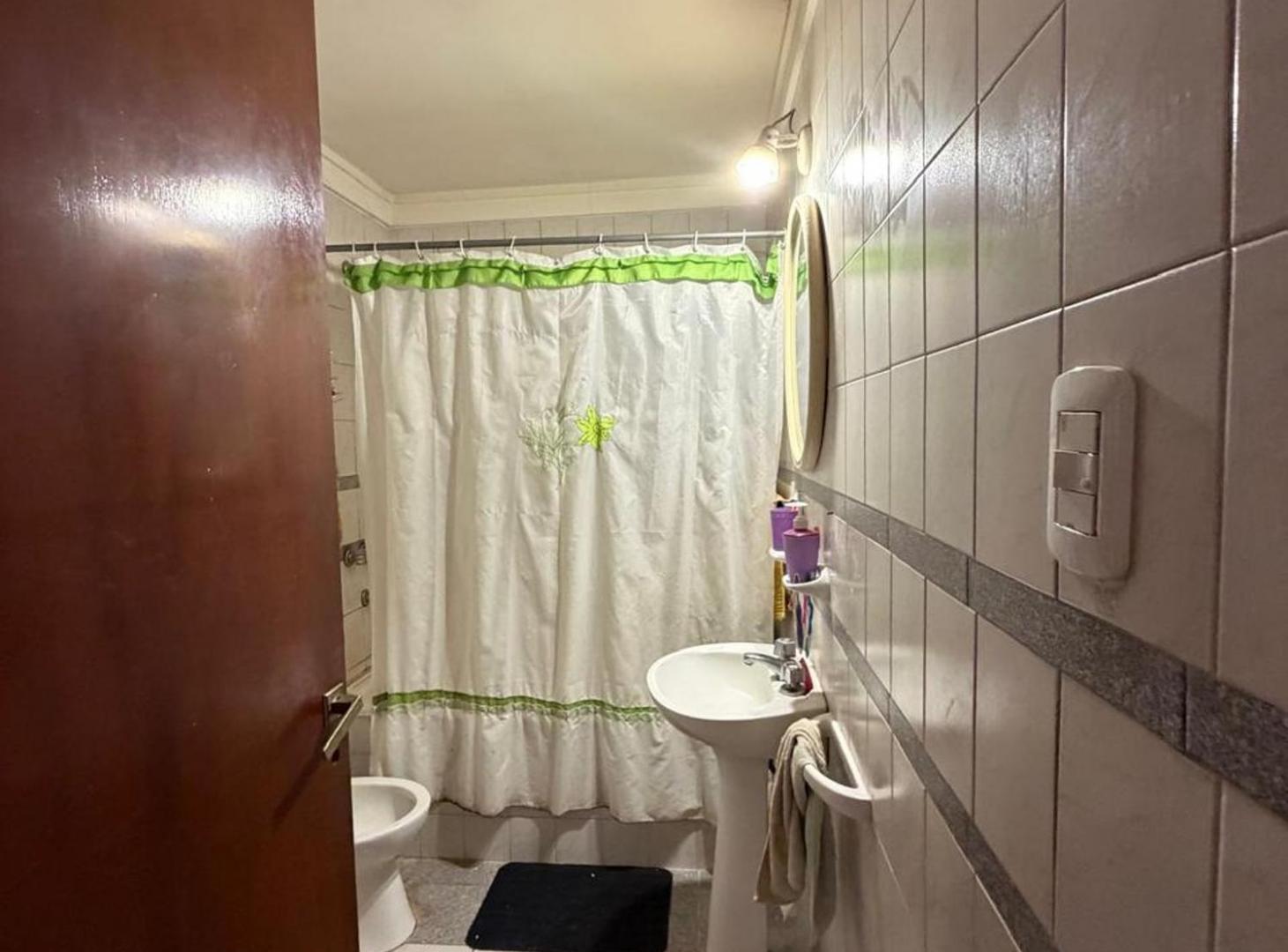 Foto de VENTA DE DEPARTAMENTO EN PLENO CENTRO DE SANTA FE, imagen 2
