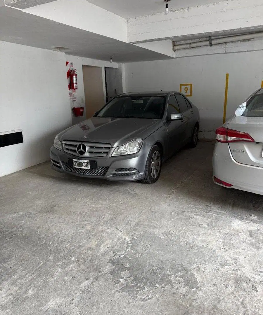 CINCO COCHERAS EN VENTA EN SUIPACHA 2900 4