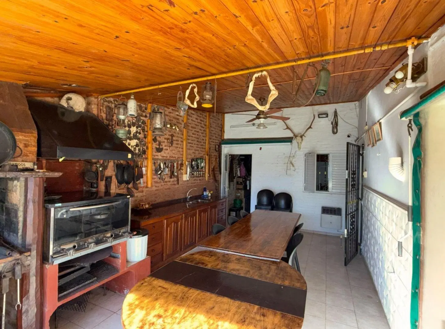 ESPECTACULAR CASA QUINTA EN SAUCE VIEJO 2
