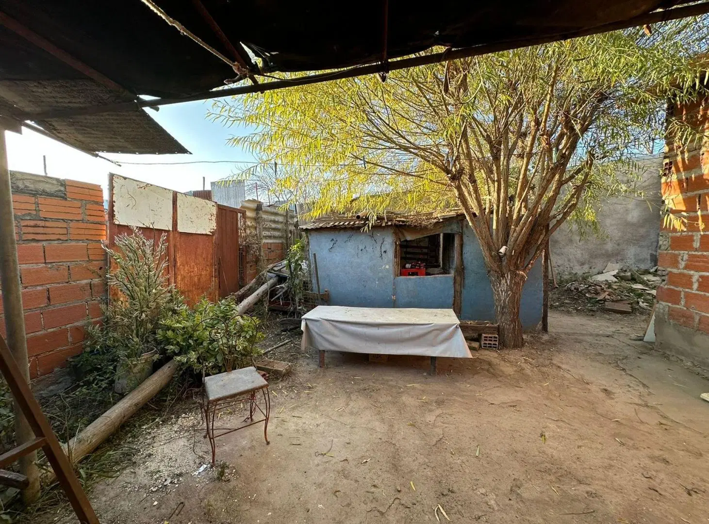 Casa al frente de 2 dormitorios cercano a Avenida 3
