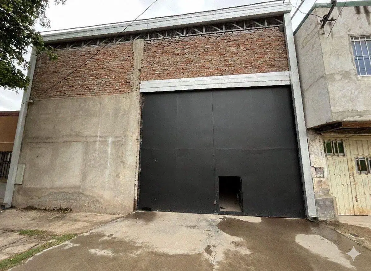GALPÓN /DEPOSITO  EN ZONA NORTE 2