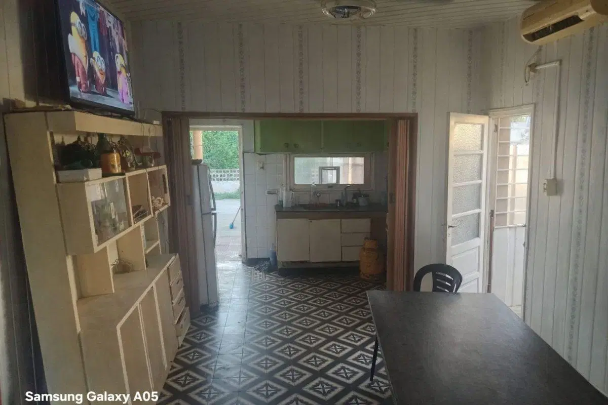 SE VENDE CASA 4 AMBIENTES-COCHERA-PATIO SECO-VERDE 2