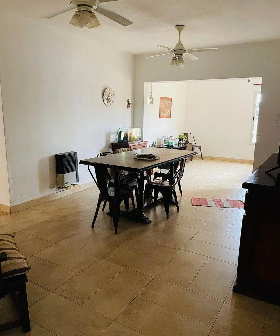 HERMOSA CASA A PASOS DEL HOSPITAL DE NIÑOS. 5