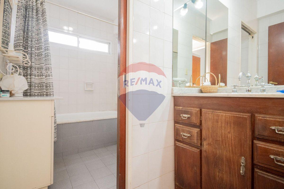 Foto de Departamento 2/3 dorm con cochera en venta, imagen 4