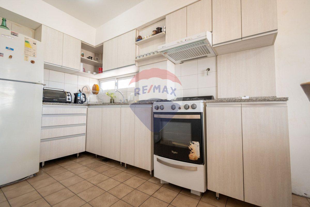 Foto de Departamento 2/3 dorm con cochera en venta, imagen 1