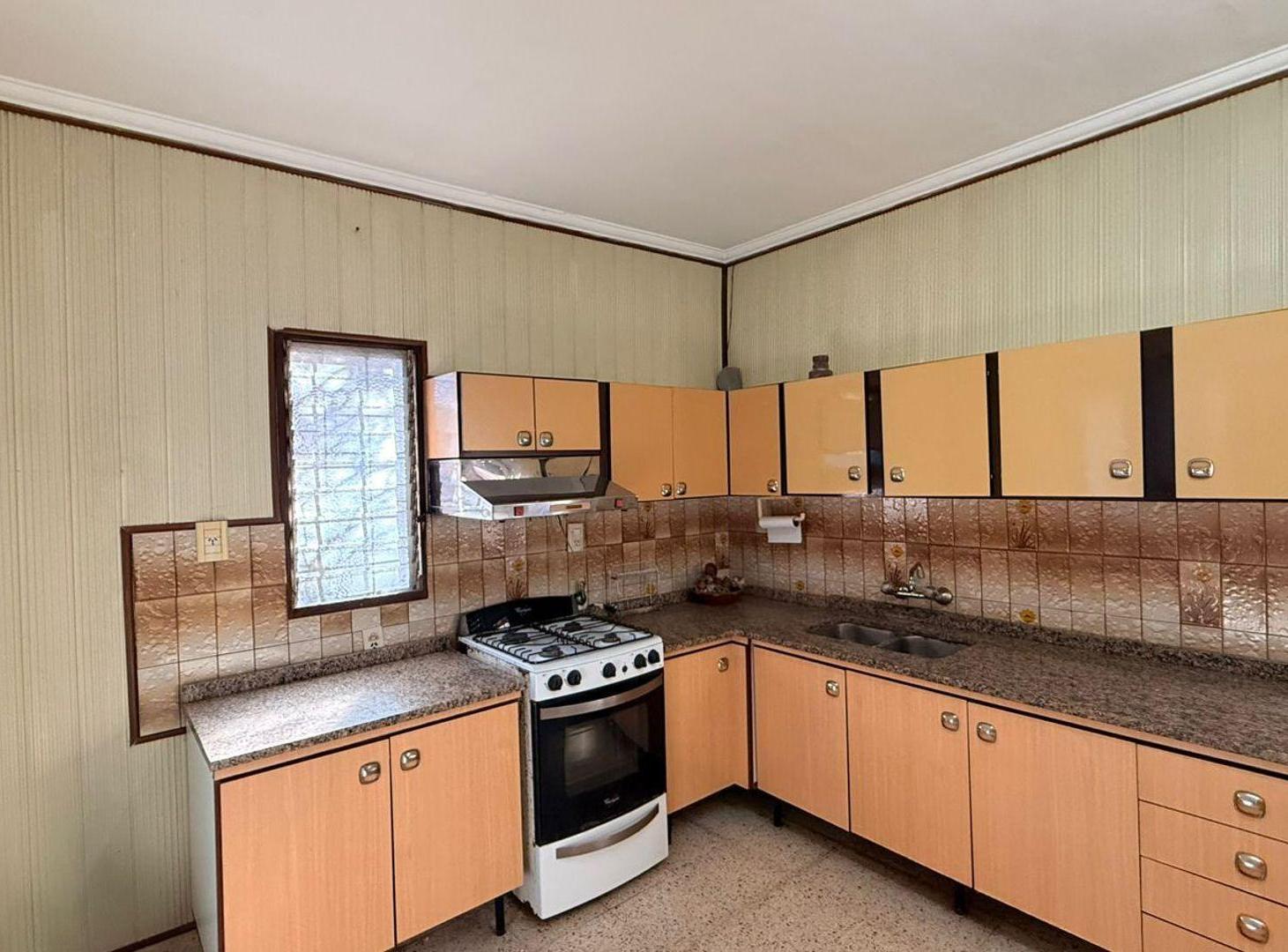 Foto de Casa en venta 3 dorm, 2 baños, cochera y patio, imagen 2