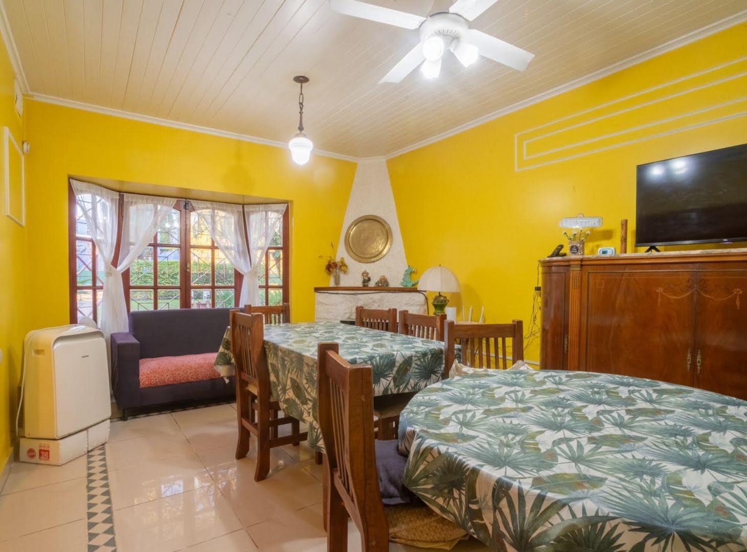 Foto de Casa con gran parque y quincho en Santo Tomé, imagen 2