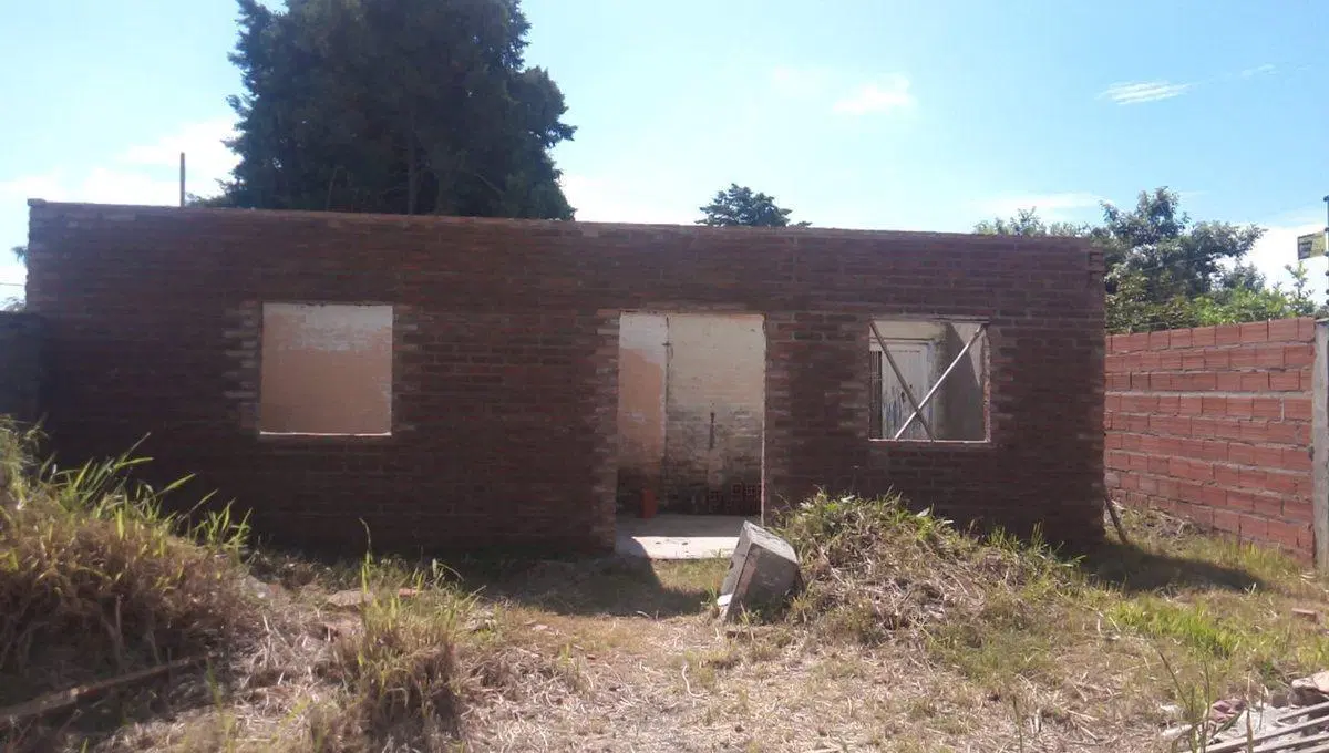 CASA A TERMINAR EN VENTA EN BARRIO CONQUISTADORES 5
