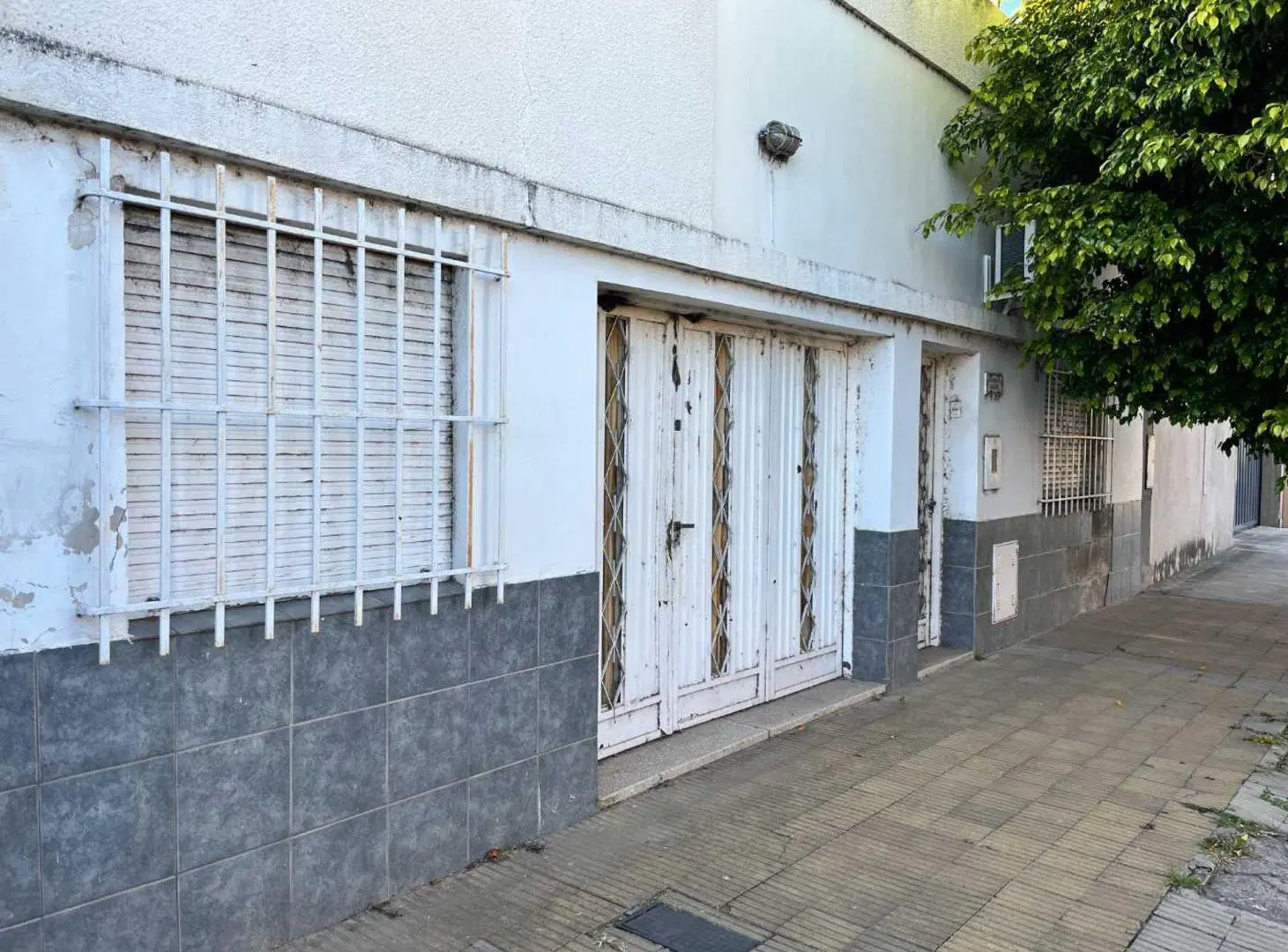 VENTA CASA DE 2 DORMITORIOS A 1 CUADRA DE GRAL PAZ 2